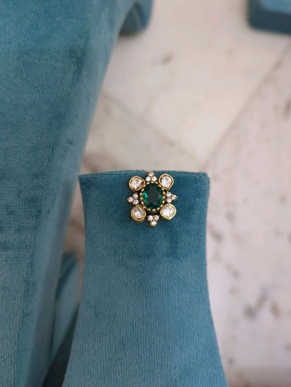 Victorian Studs  - Vz, green