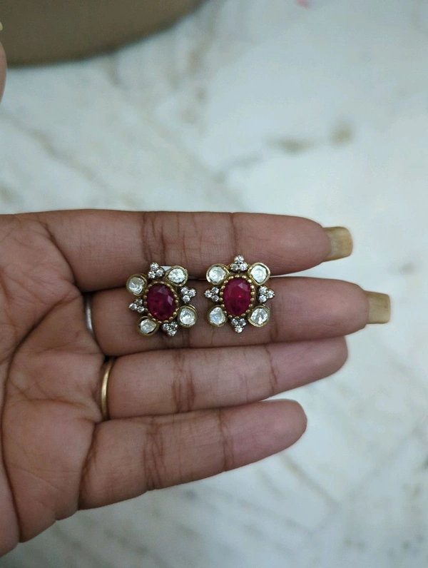 Victorian Studs  - Vz, pink