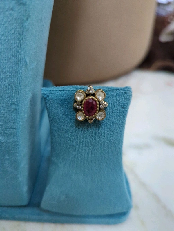 Victorian Studs  - Vz, pink