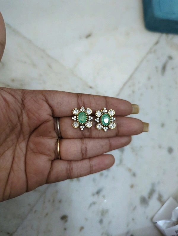 Victorian Studs  - Vz, Jungle Mist