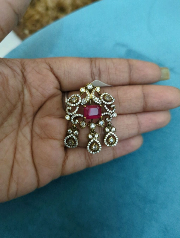 Victorian Pendant  - Vz, Red