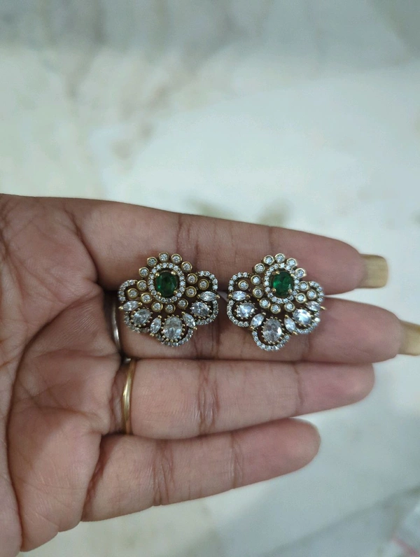 Victorian Studs - green