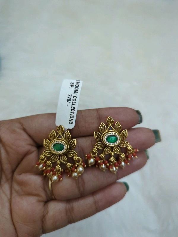 Earrings - Vz, Red
