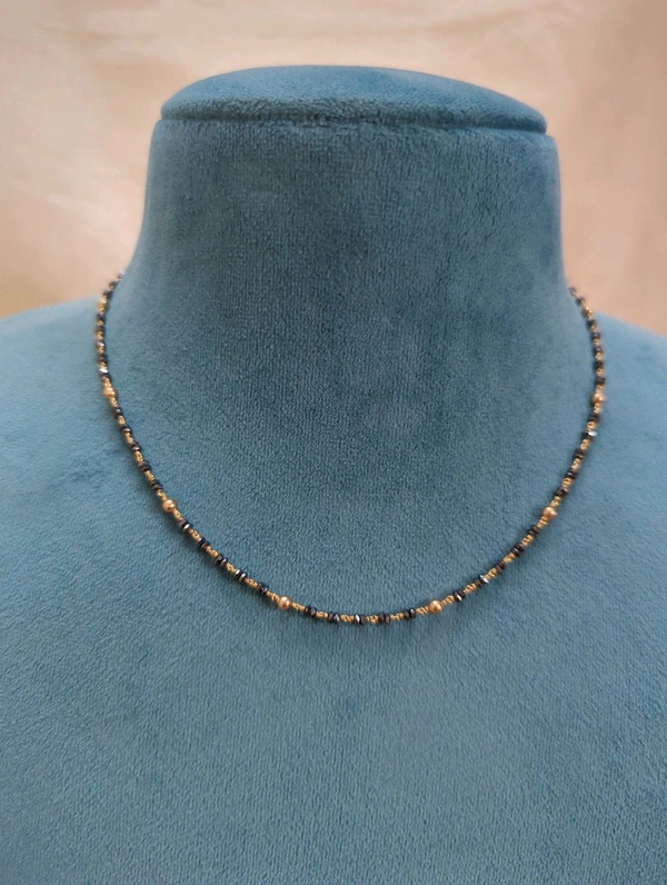 Black Diamonds With Gold Swarovski Pearl  - Vz