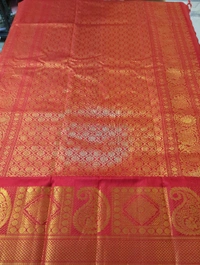 Pure Handloom Gadwal Pattu Offer Saree - green