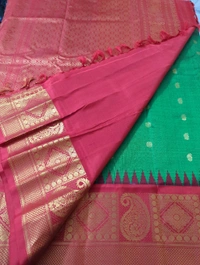 Pure Handloom Gadwal Pattu Offer Saree - green