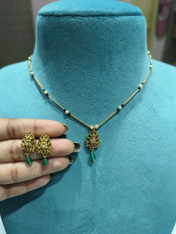 Black Beads With Antique Pendent set
