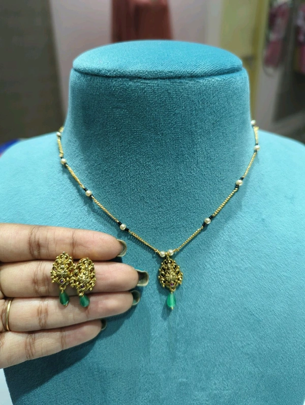 Black Beads With Antique Pendent set