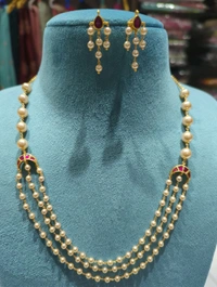 Swaroski With Jadua Pendents 
