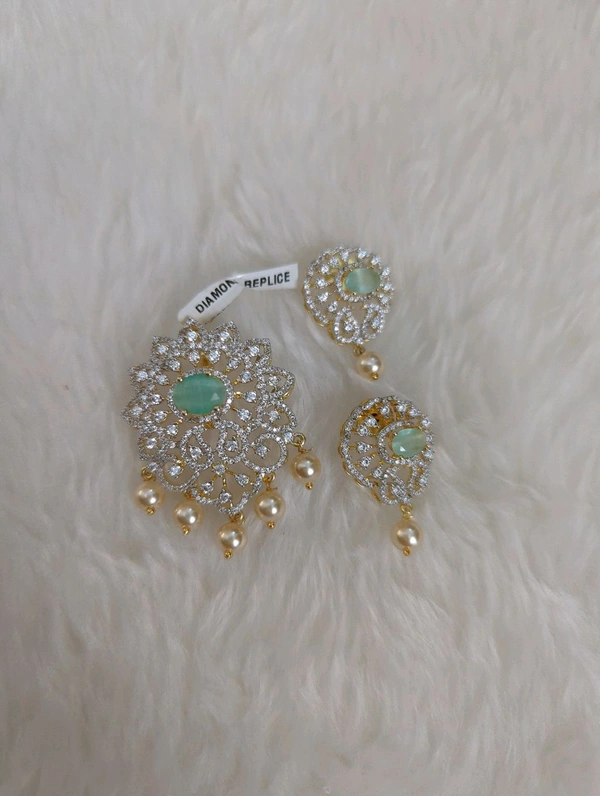 Diamond Replica Pendant And Eartops  - Vz, Jungle Mist