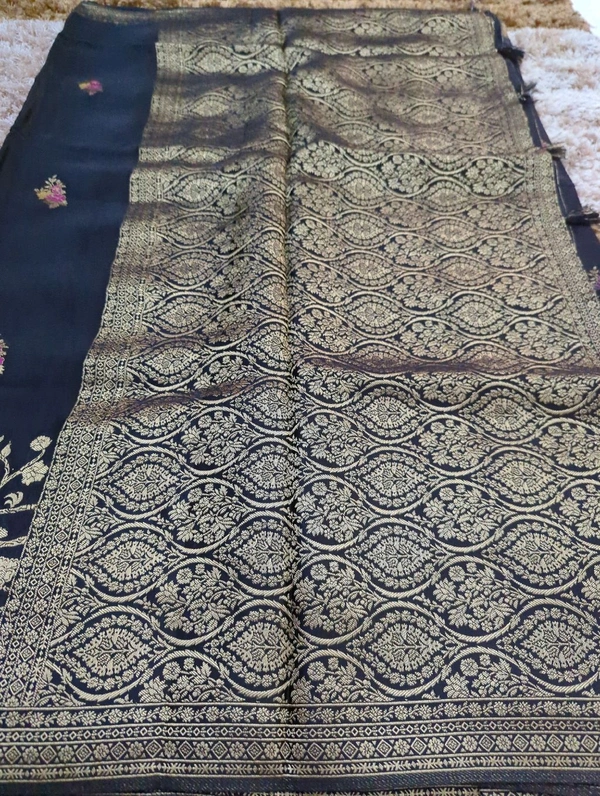 Pure Mushru  - Black