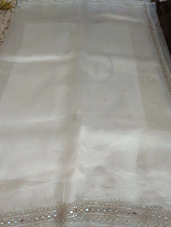 Pure Tissue Designer - White