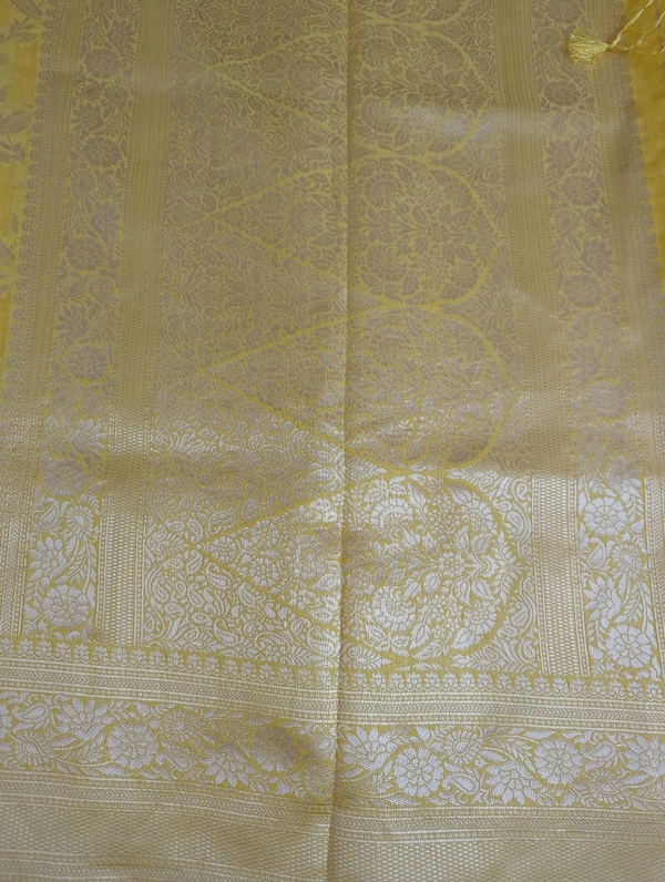 Soft Beneras Weaving  - Gold