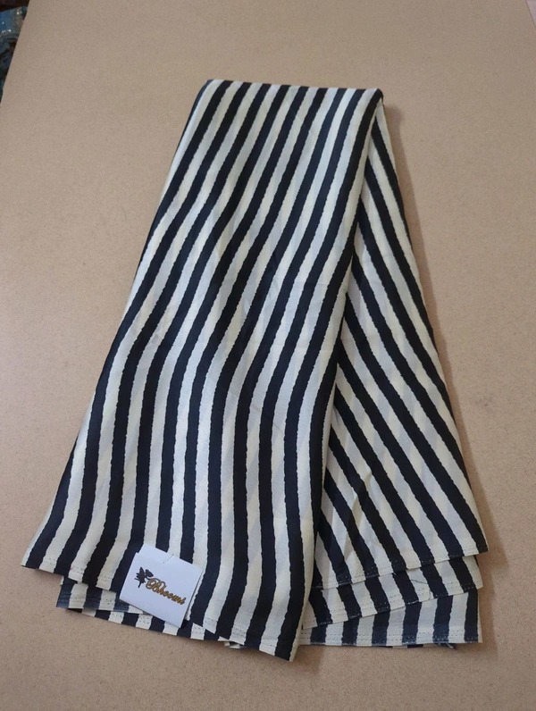 Model Silk  - Black