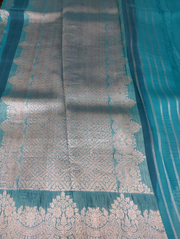 Pure Handloom Organza Designer  - Pelorous