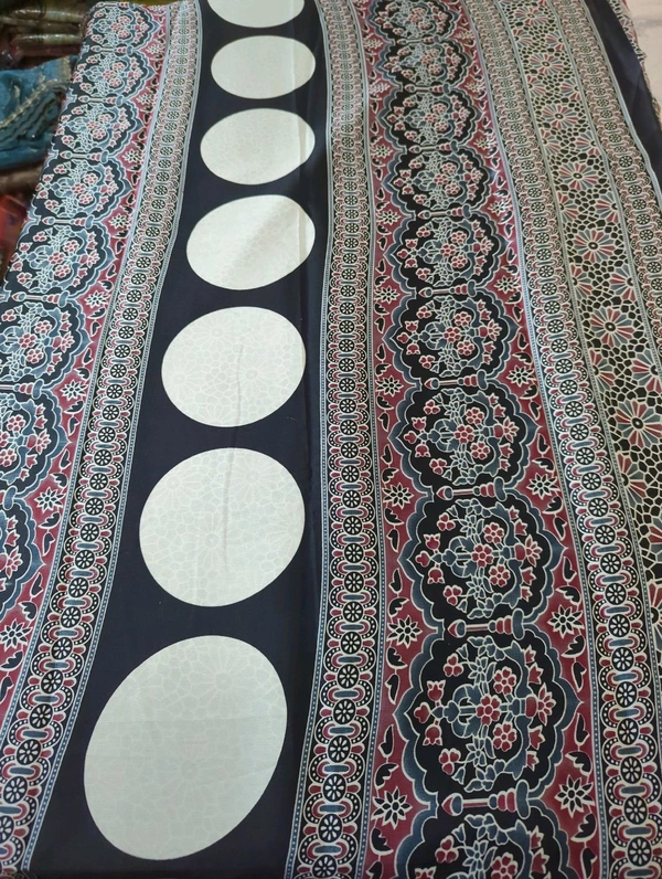 Model Silk  - Maroon