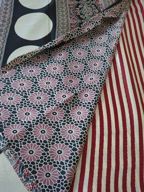 Model Silk  - Maroon