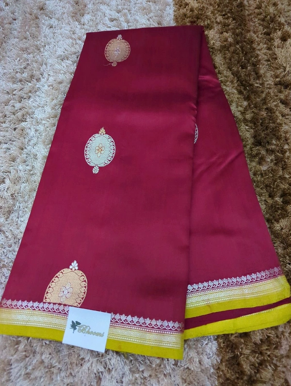 Pure Handloom Raw Mango Small Boardes  - Maroon