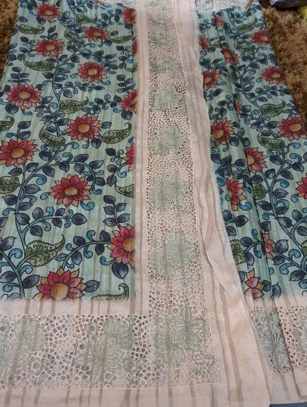 Tusser Embroidery  - De York 4