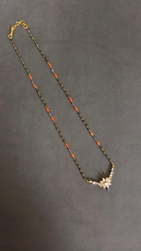 Black Diamonds With Pipe Corals And Purple Chain - White, 17 Inches