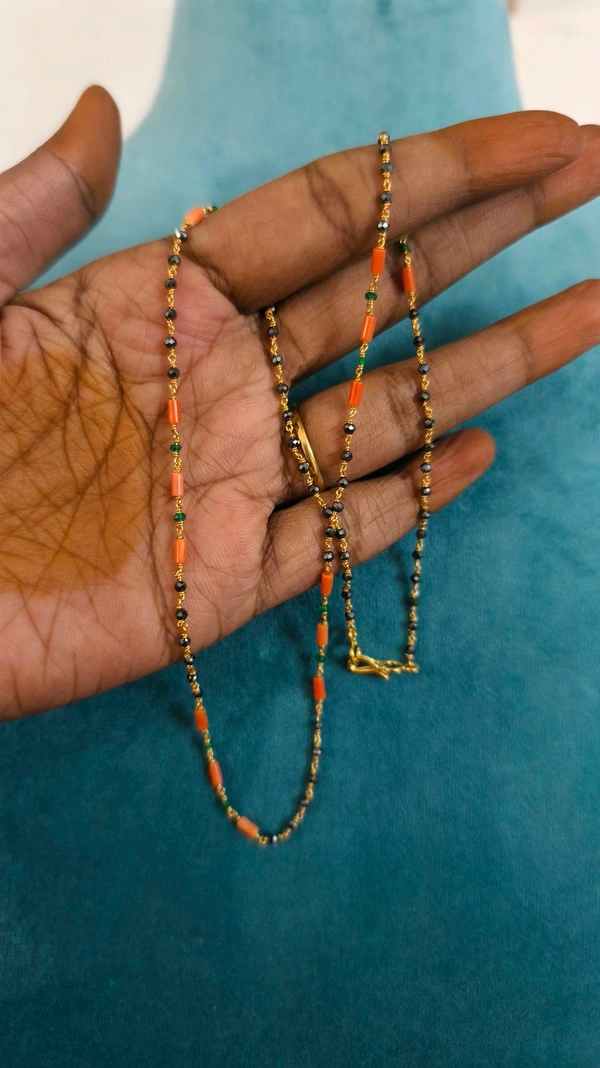 Black Diamonds With Pipe Corals And Emeralds - Single Line