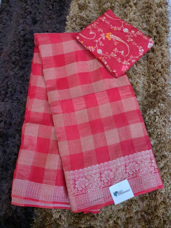 Dola Checks - Red
