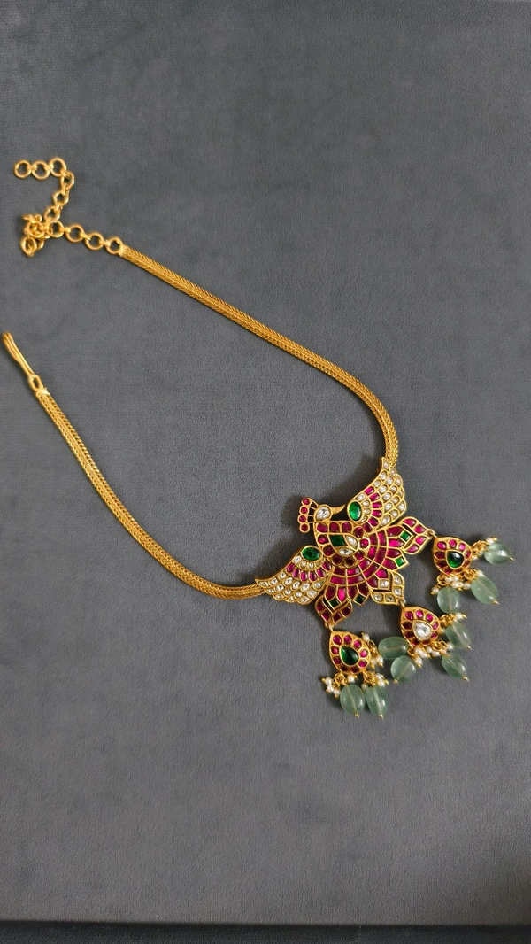 Naan Patti Chain With Jadau Kundan Pendant 