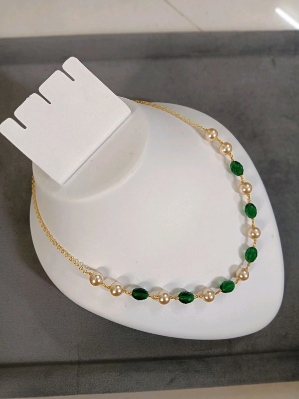 Swarorsk And Manulu Chain - Green