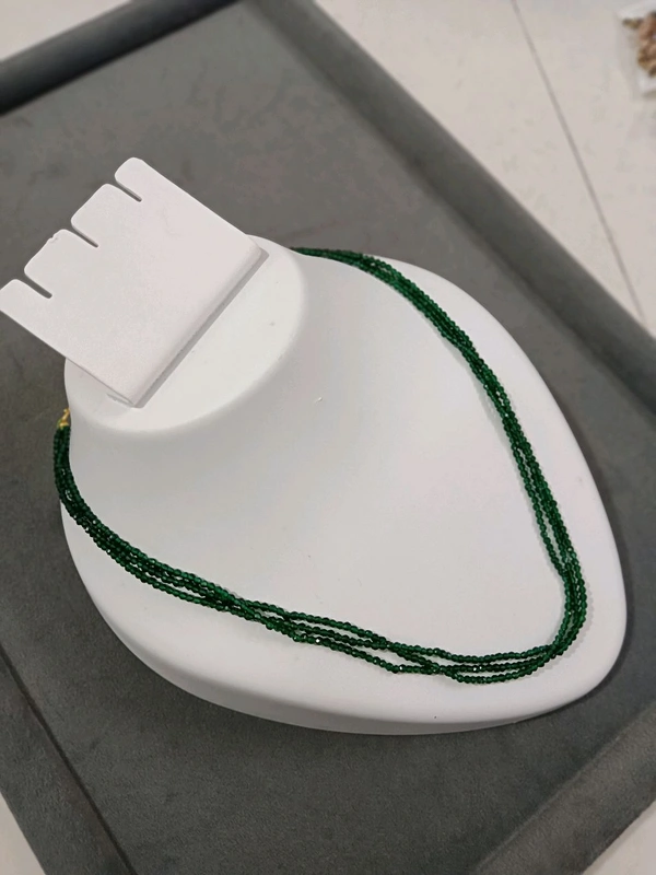 Black Crystals  - Green, 3 Lines