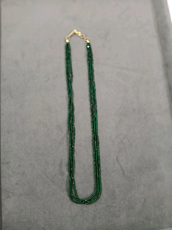 Black Crystals  - Green, 3 Lines