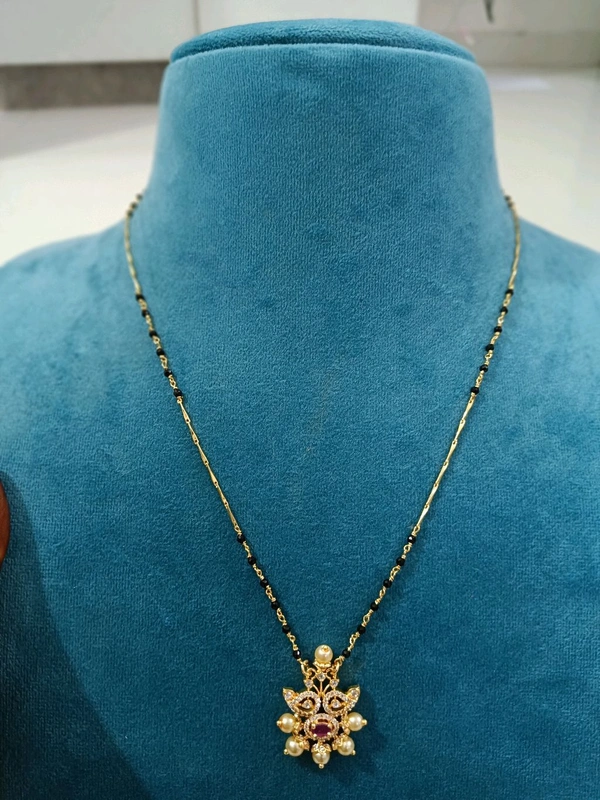 Black Beads With Flower Pendant 