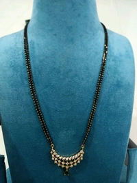 2 Lines Black Beads With Diamond Copy Pendant And Earrings 