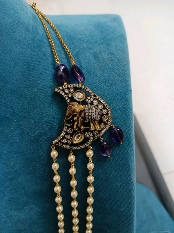 Real Amythyst With Side Pendant Mala