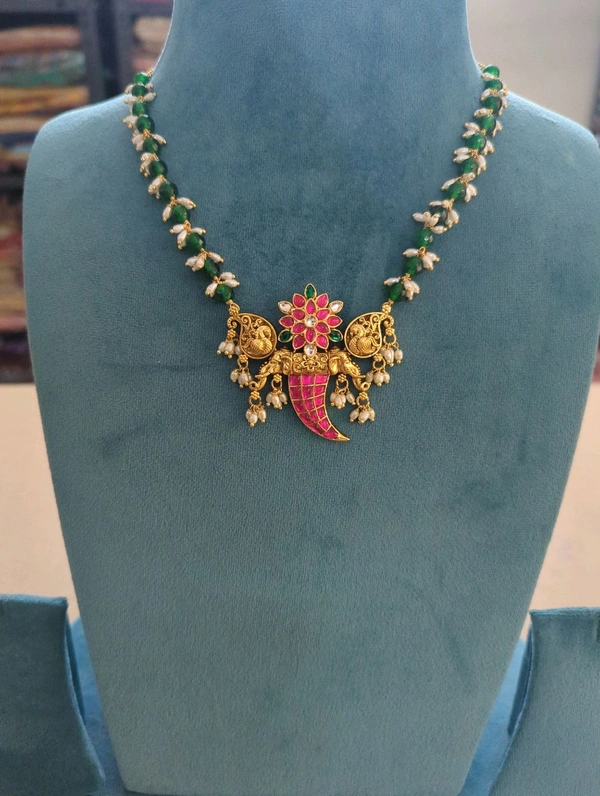 Desinger Jades Set