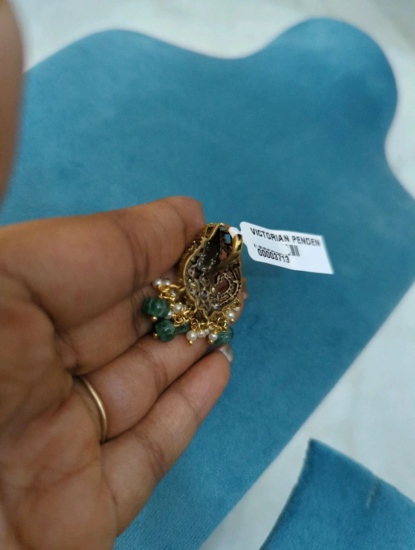 Victorian Pendent 