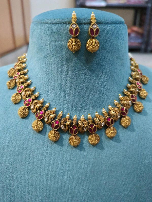 Premium Nakshi Jadua Kundan N. Set - Vz, pink