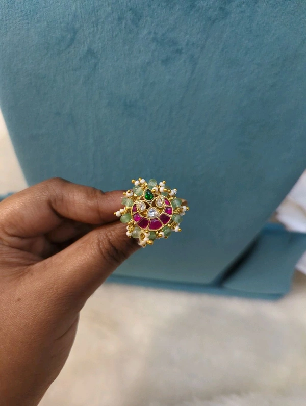 Jadua Kundan Finger Ring - Vz