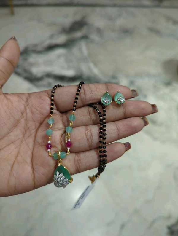 Diamond Copy Black Beads 