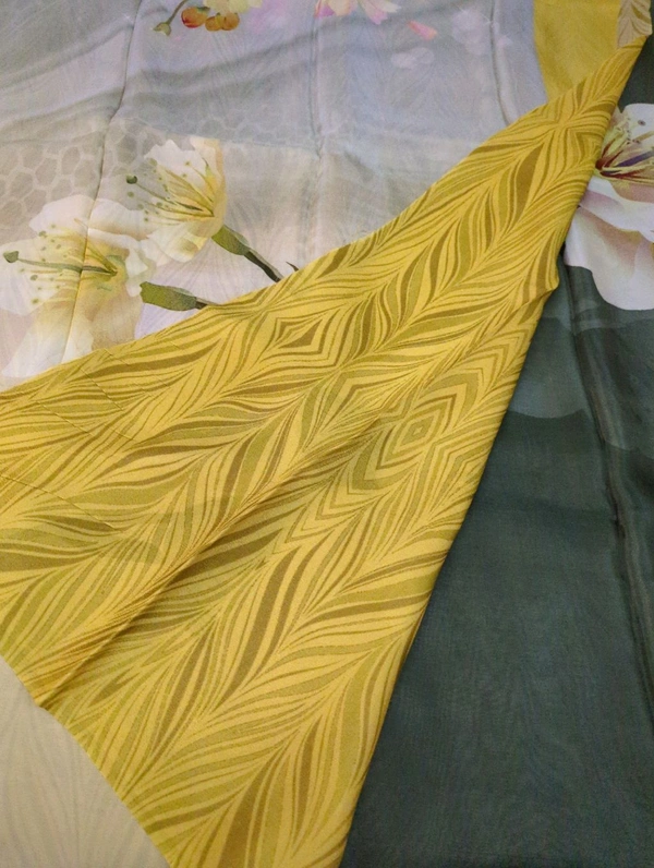 Pure Crepe With Digital  - Silver and yellow