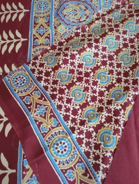Model Silk Digital  - Maroon