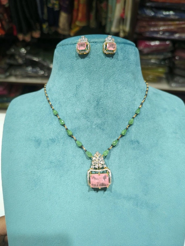 Black Diamonds With Diamond Copy Pendant Set - Pink, Vz
