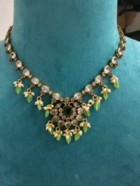 Victorian Neckset