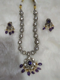 victorian neckpiece