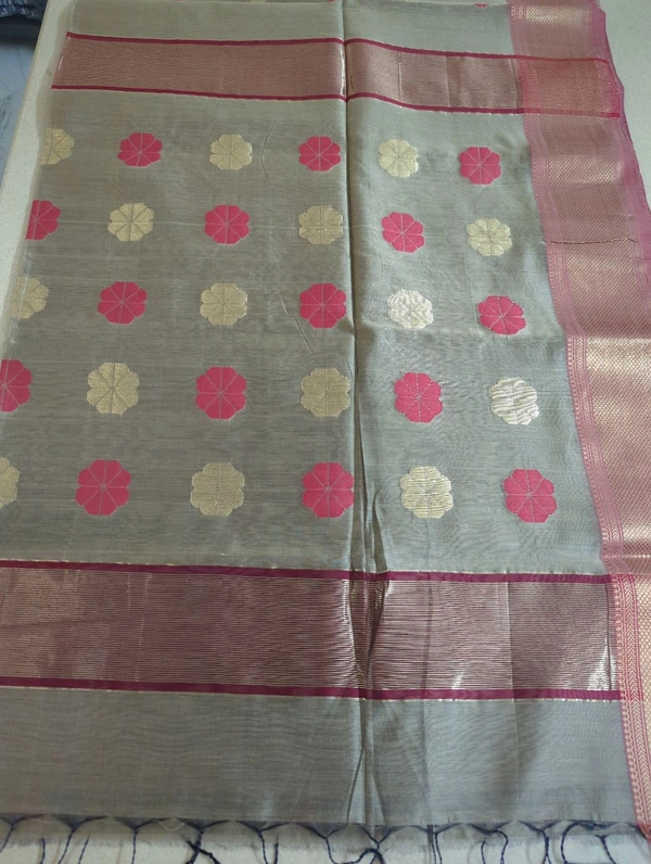 pure handloom maheswari - Shadow