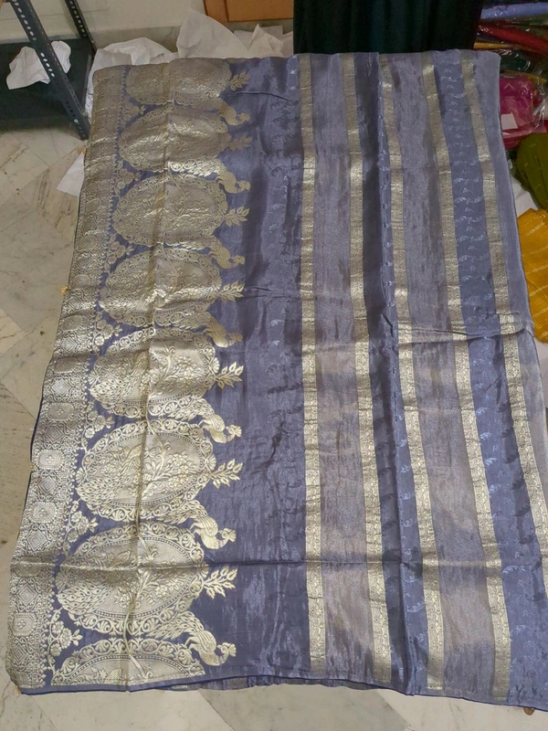DOLA