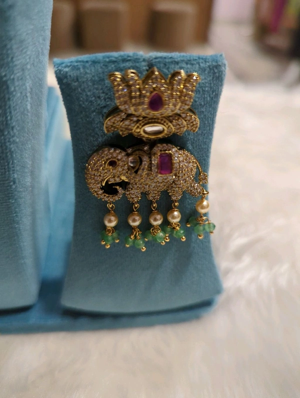 NECK SET WITH EAR RING - Red