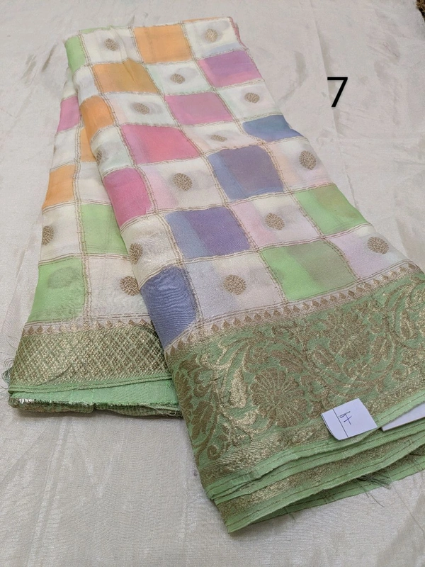 Russian Chinnon - green 7