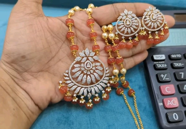NECKSET WITH EARRINGS