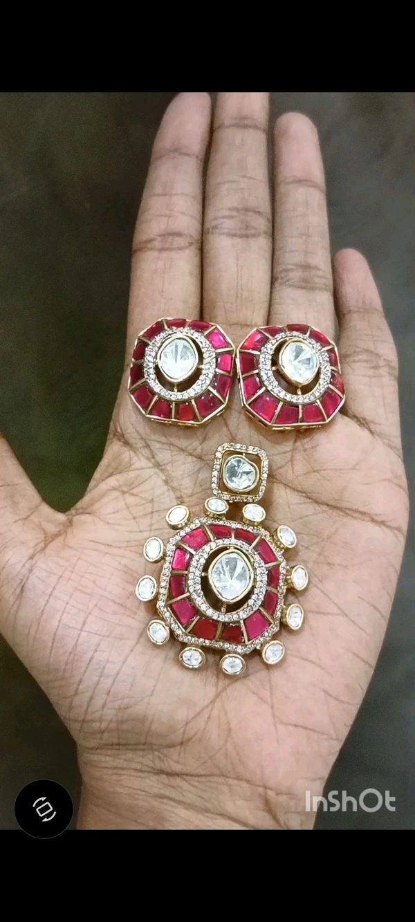 Jadau Kundan Pendant Set