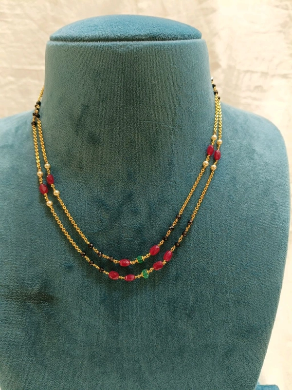 Black Beads 2 lines with Manulu - Red